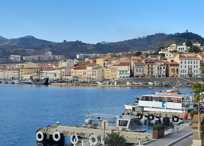 Superbe Loft 52 M2 Ou Est Accessible A Pied Port Vendres